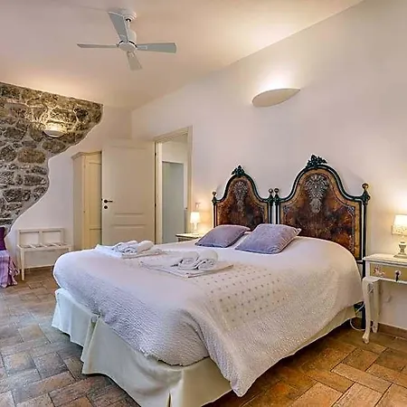 Bed & Breakfast Antica 4*
