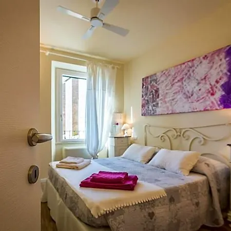 Couette-café Antica - Centro Storico 4*