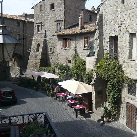 Antica - Centro Storico Bed & Breakfast 3*
