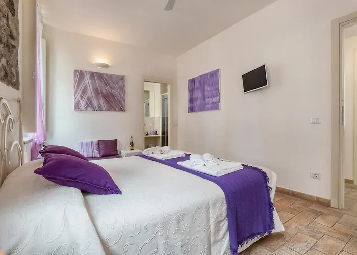 Bed and Breakfast Antica - Centro Storico 4*